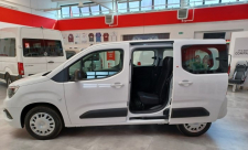 Opel Combo Life allestito per trasporto disabili in carrozzina disponibile in pronta consegna
