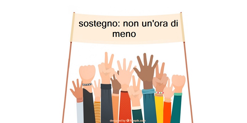 disegni di mani in alto con striscione di protesta "Sostegno: non un'ora in meno!" 