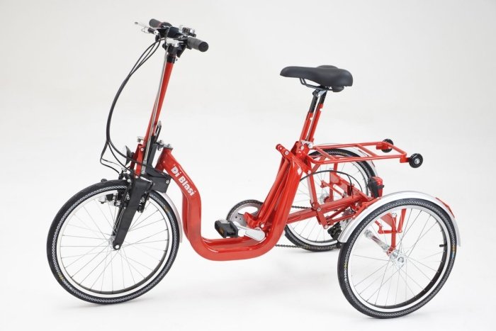 triciclo disabili rosso