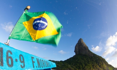 bandiera brasiliana a Fernando de Norhona