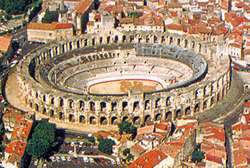 Disabili-com: l'Anfiteatro romano ad Arles