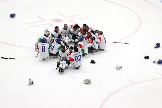 la squadra italia para ice hockey nella foto di Marco Mantovani CIP