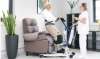 Verticalizzatori di gamma economica per portare da posizione seduta a in piedi utenti anziani o disabili